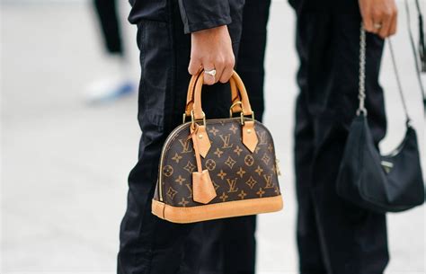 is it less expensive to buy louis vuitton in paris|louis vuitton paris handbags price.